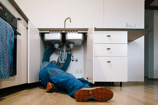 Professional Leak Detection technician working in Von Ormy, TX